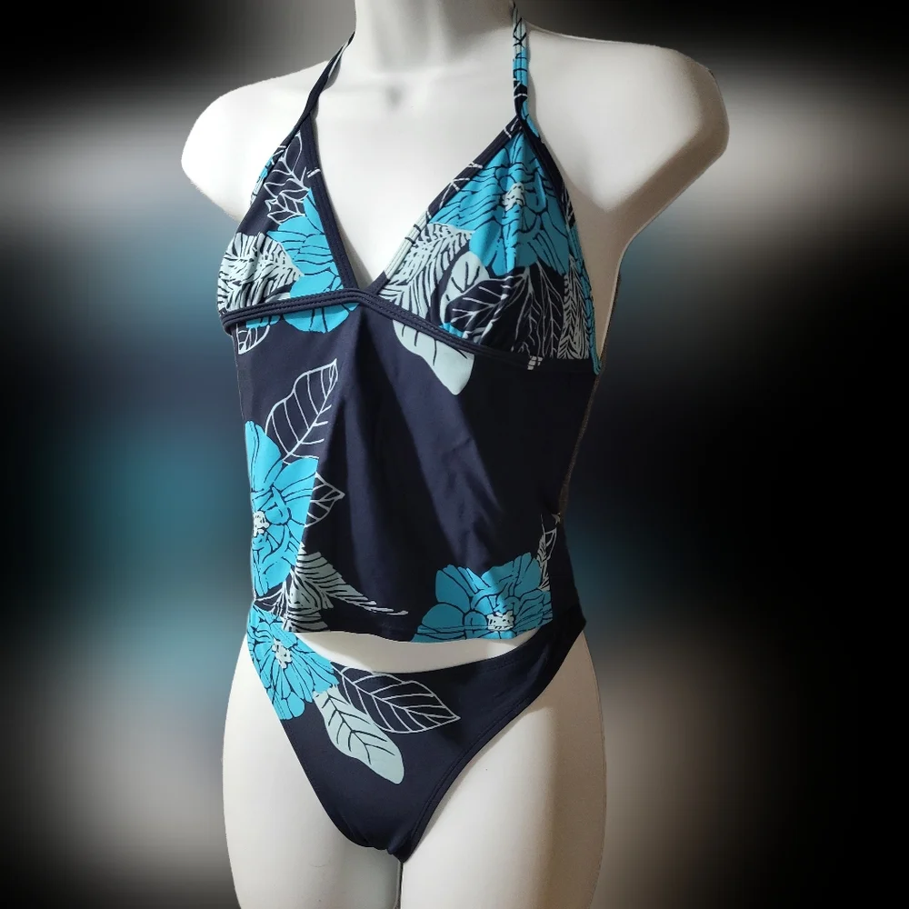 Old navy Women's Tankini Swim Two 2 Piece Tankini Setsz M.. 2 sets of bottoms - Picture 2 of 9
